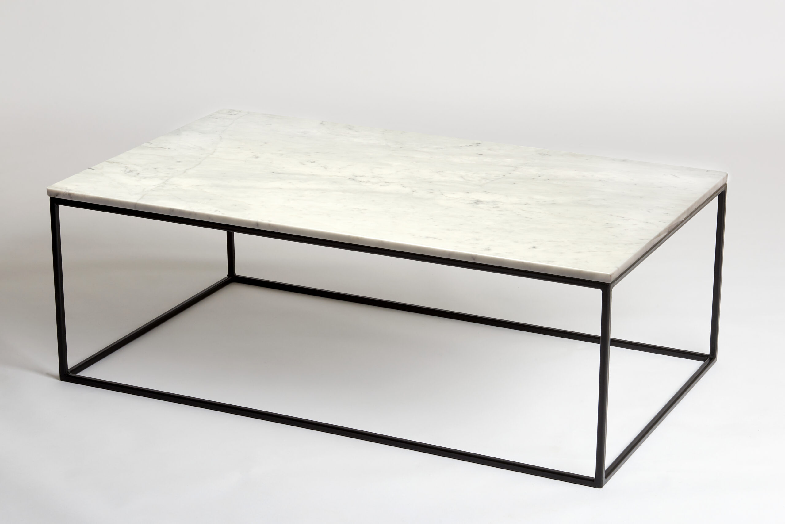 120 bij 70 cm - Witte marmeren salontafel - bovenzijaanzicht- VanMarmer
