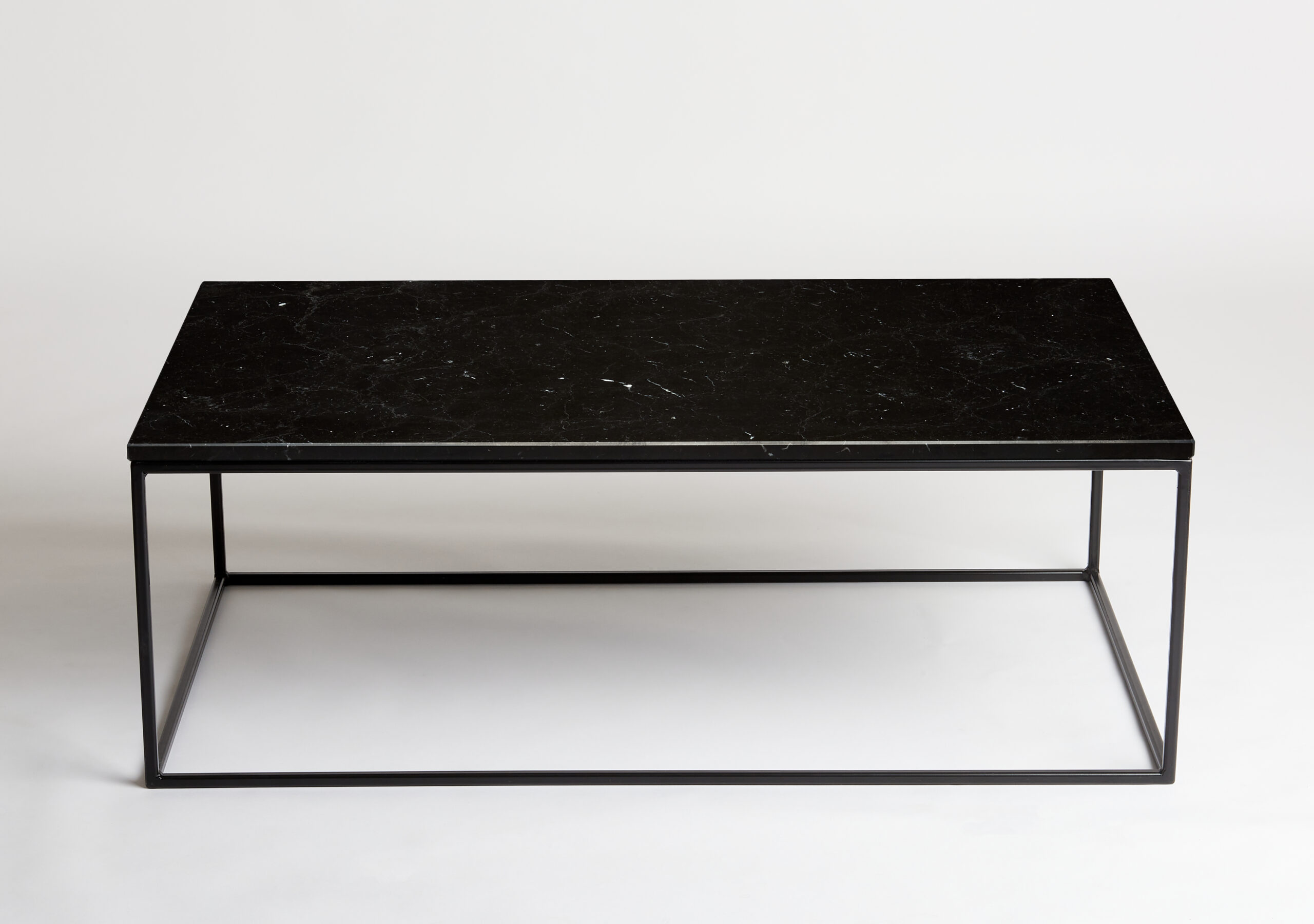 120 bij 70 cm - Zwarte marmeren salontafel - bovenaanzicht- VanMarmer
